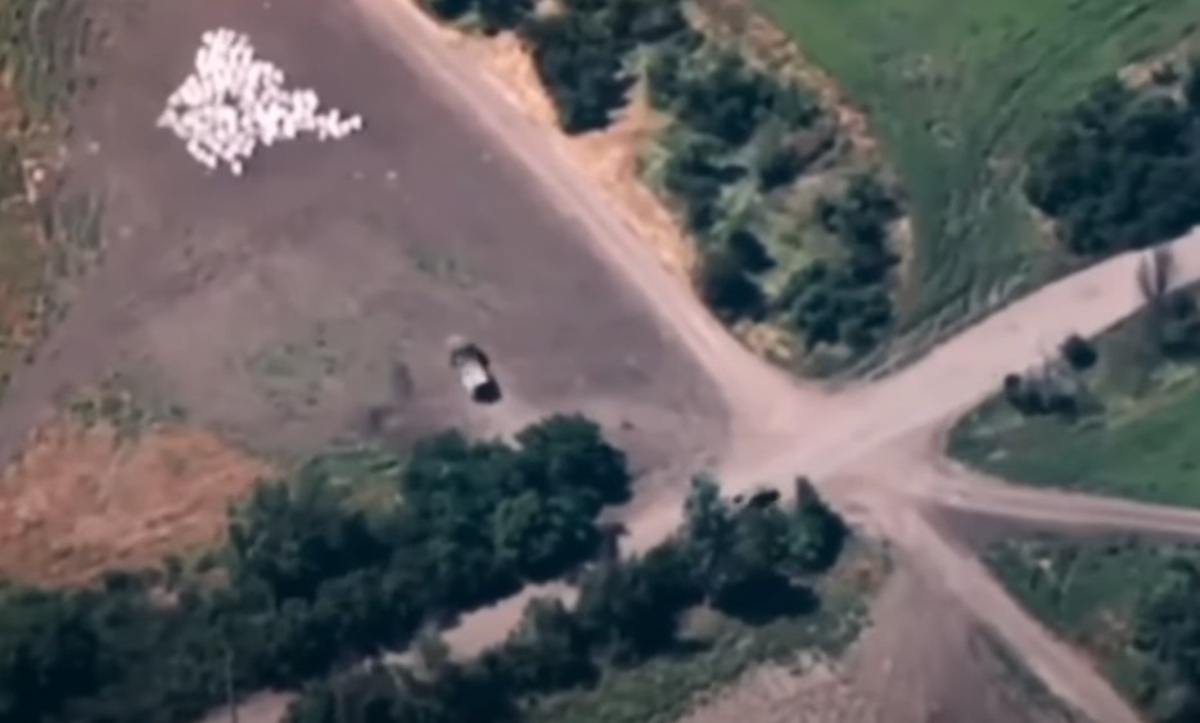 لحظه انفجار راکت انداز روسیه با موشک اوکراین (فیلم)