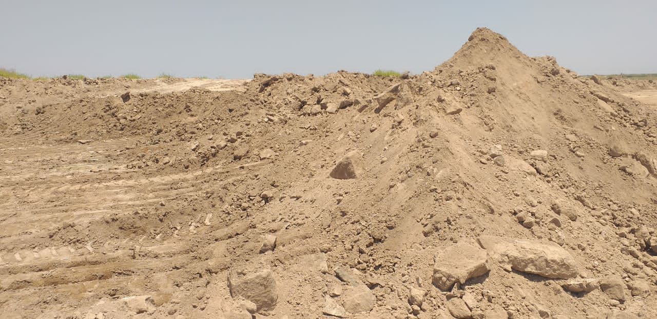 تخریب یک تپه تاریخی در شهر شوش؛ احتمالا یک عمارت یا کاخ متعلق به ۱۴۰۰ سال قبل ویران شده‌است (فیلم)