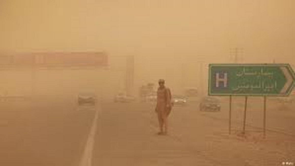 وزارت بهداشت: ۳۸ میلیون ایرانی تحت تاثیر پدیده گرد و غبار / ۲۰۸۳۷ مرگ منتسب به ذرات معلق در ۱۴۰۰
