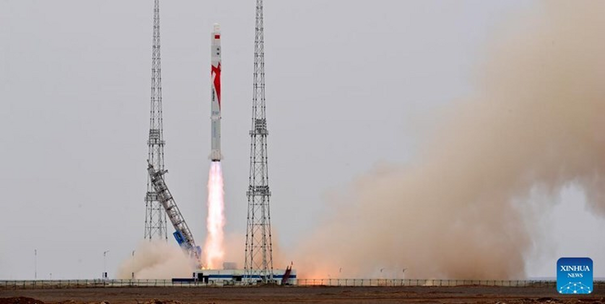چین اولین موشک جهان با سوخت متان را به فضا پرتاب کرد