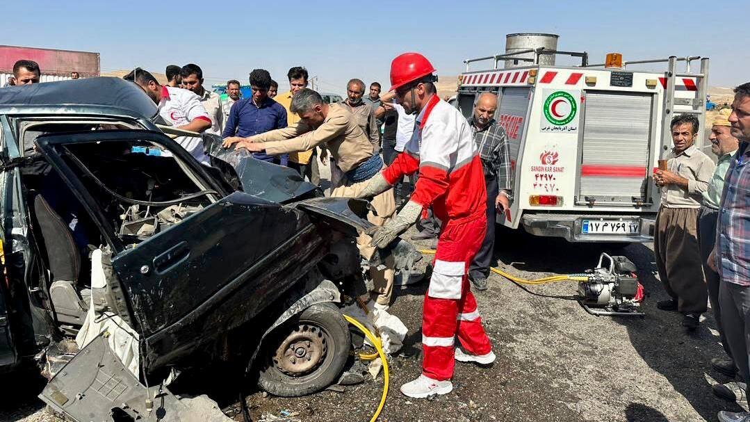 2 کشته در تصادف پراید و نیسان در آذربایجان غربی (+عکس)