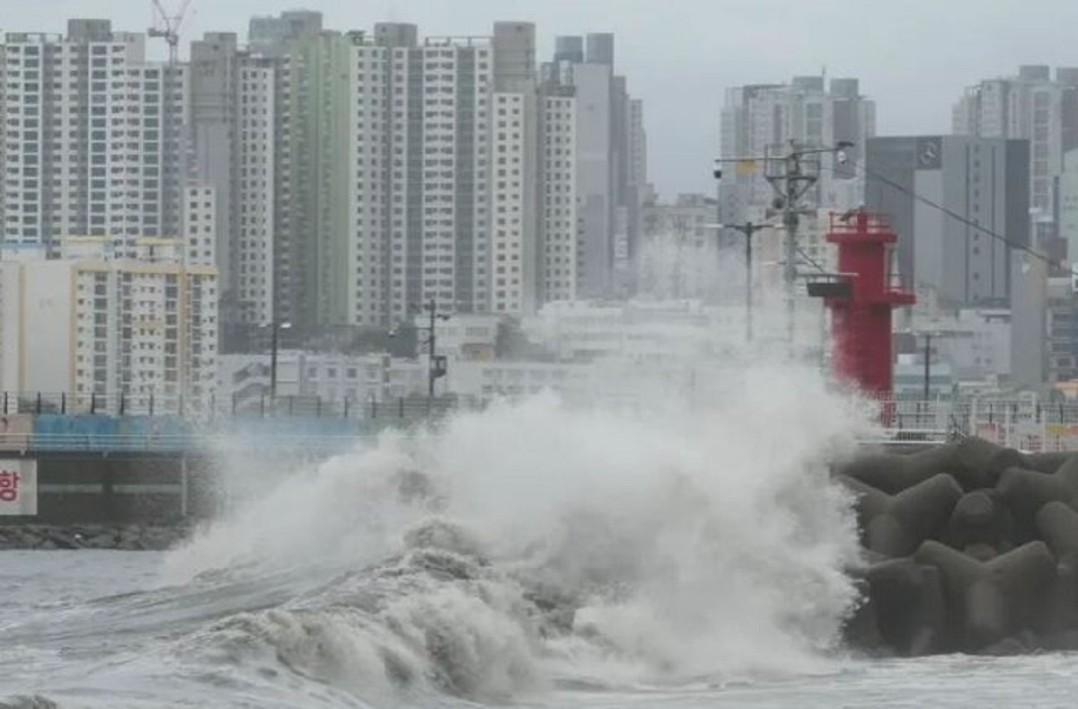 رسیدن توفان گرمسیری خانون به کره جنوبی / تخلیه هزاران نفر و تعطیلی مدارس