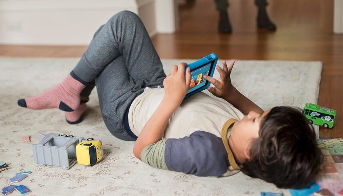 چطور اعتیاد فرزندمان به موبایل و تبلت را کنترل کنیم؟