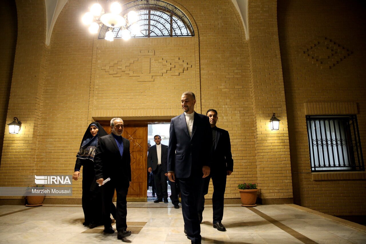 بازدید حسین امیرعبداللهیان وزیر امور خارجه ایران از سفارت ایران در ریاض  پایتخت عربستان سعودی