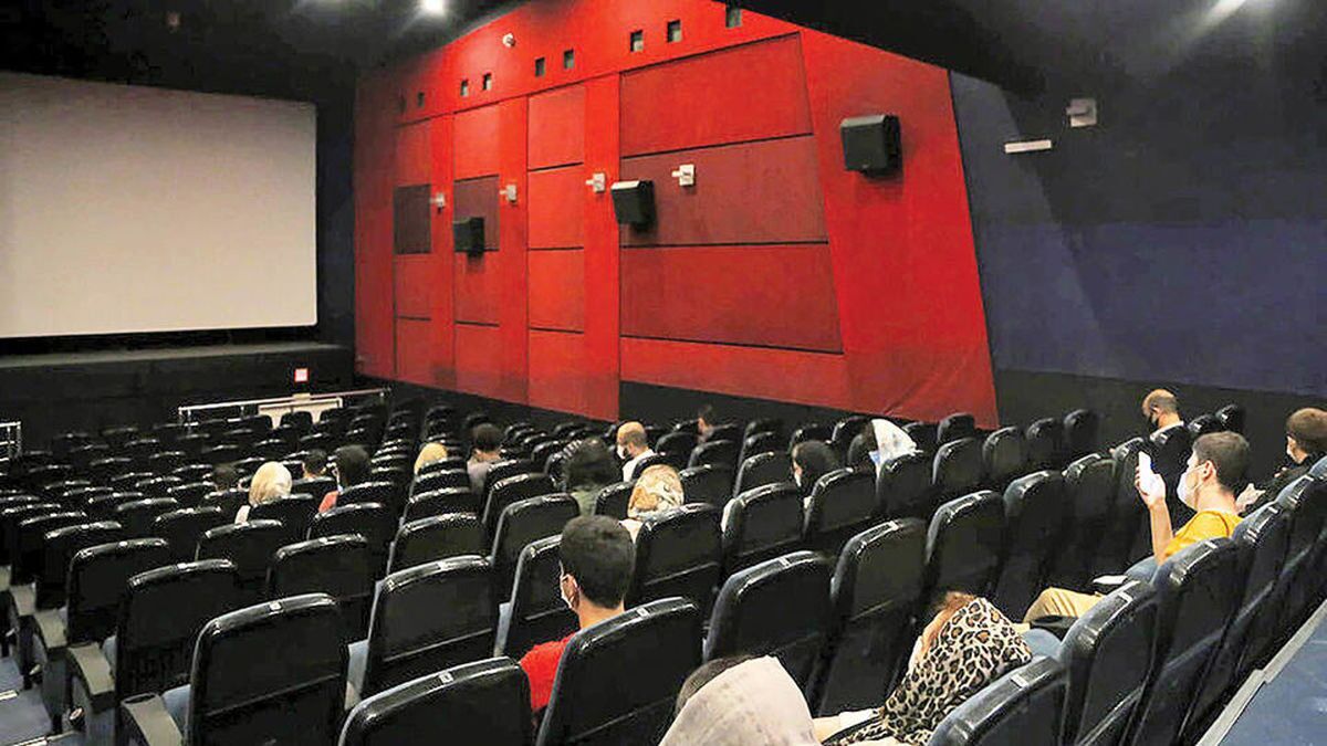 افت ۷۵ درصدی فروش سینماها در غیاب کمدی‌ها / سینما دیگر ارزان نیست
