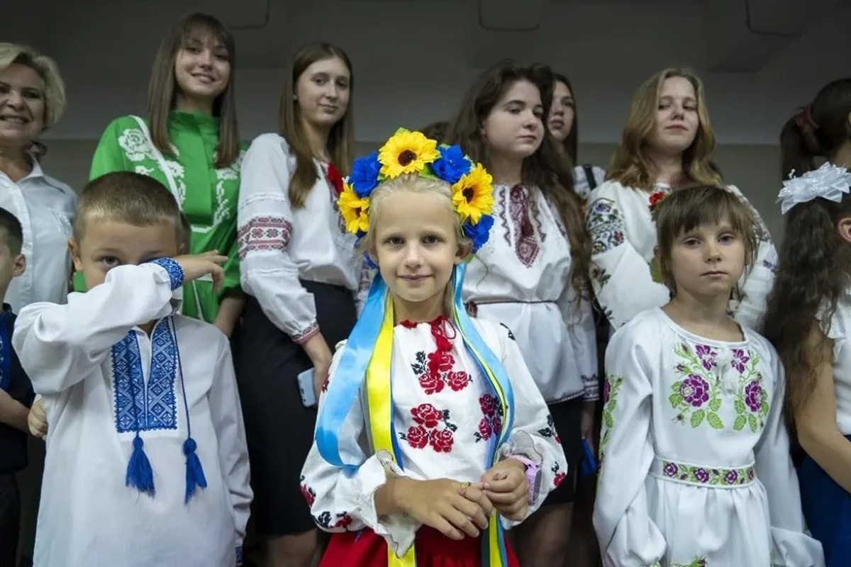 ببینید جنگ چطور ایستگاه‌های مترو در اوکراین را تبدیل به مدرسه کرده‌است (فیلم)