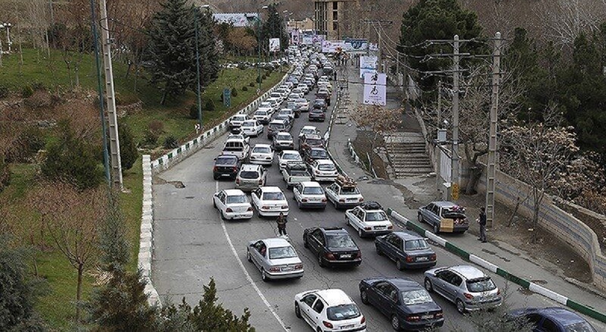 ترافیک سنگین در آزادراه تهران - شمال/ رانندگان حوصله کنند