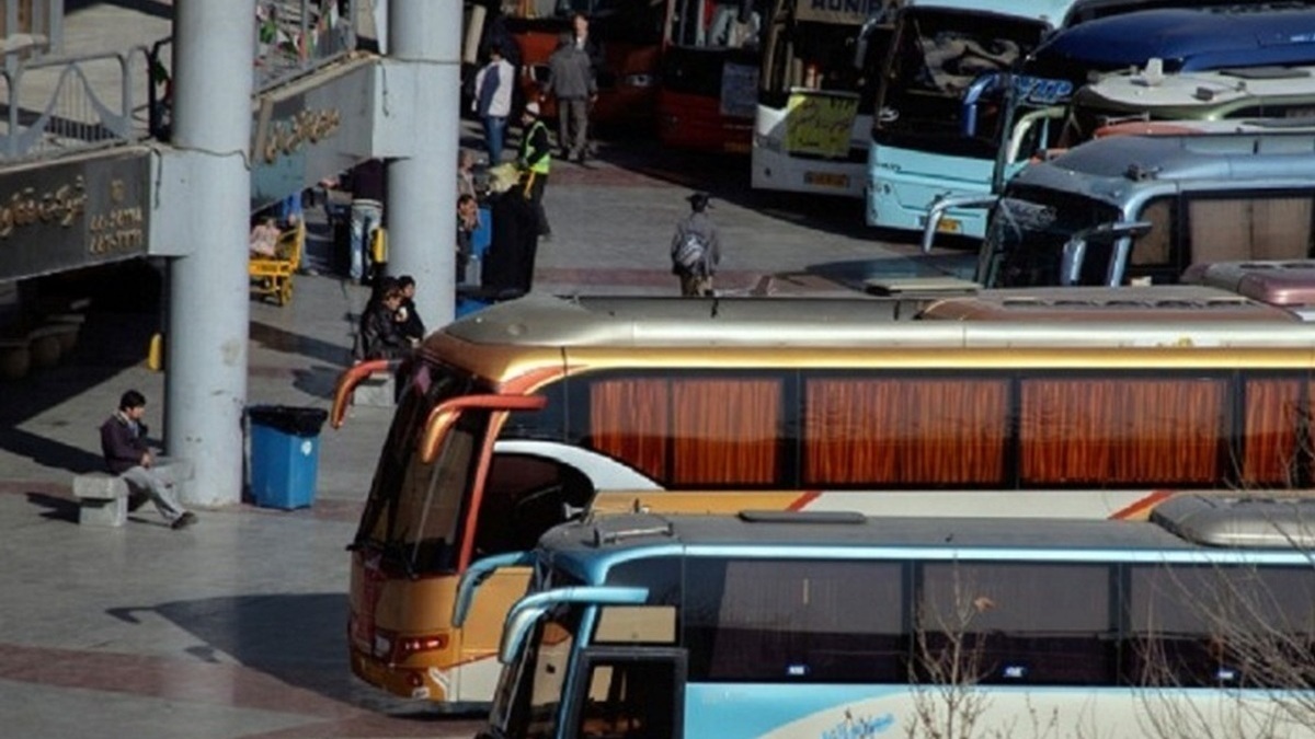 دستور شبانه و فوری مخبر به همه استانداران : به سرعت ۳۰ دستگاه اتوبوس برای انتقال زائران اربعین از مرز مهران اعزام کنید