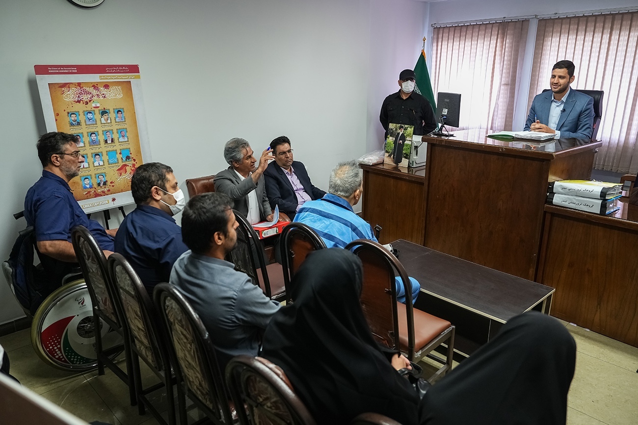 جلسه جدید دادگاه جمشید شارمهد  (+ عکس )