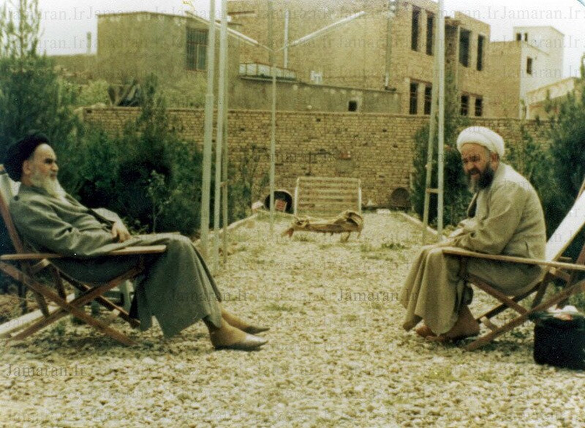 عکس دیدنی از سید حسن خمینی وقتی کودک بود / امام در کنار نوه هایش