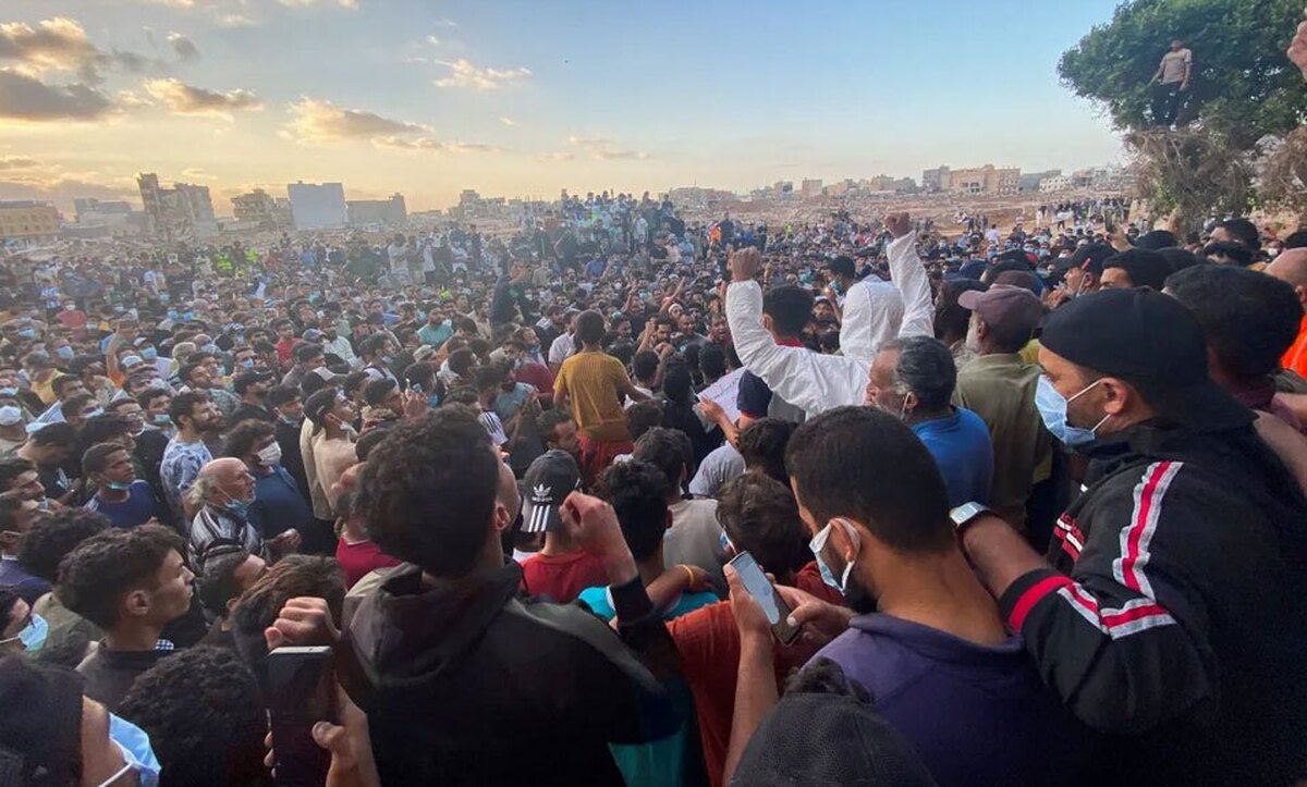 تظاهرات سیلزدگان لیبی یک هفته پس از فاجعه (+عکس)