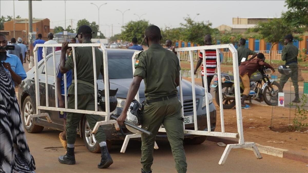 هشدار شورای نظامی نیجر به سفیر فرانسه : اگر کشور را ترک نکنی به زور اخراجت می کنیم