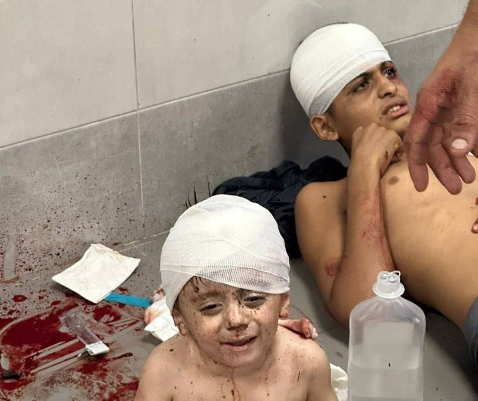 کشته ها و زخمی های بمباران بیمارستان المعدانی در غزه