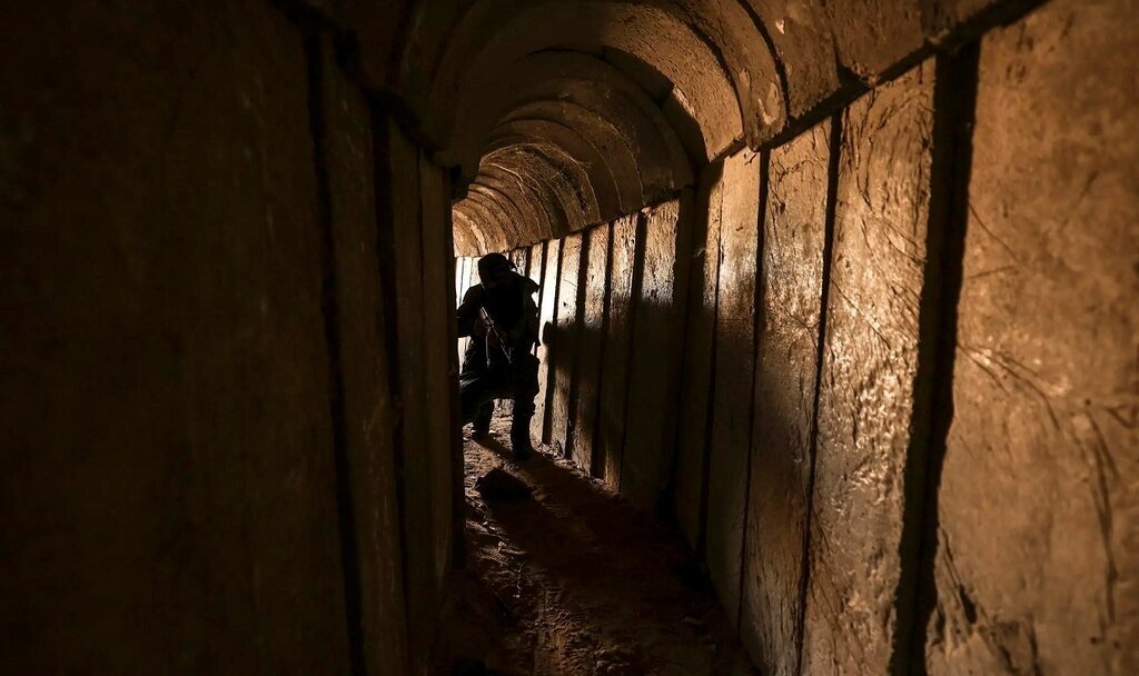 رزمنده های حماس در تونل