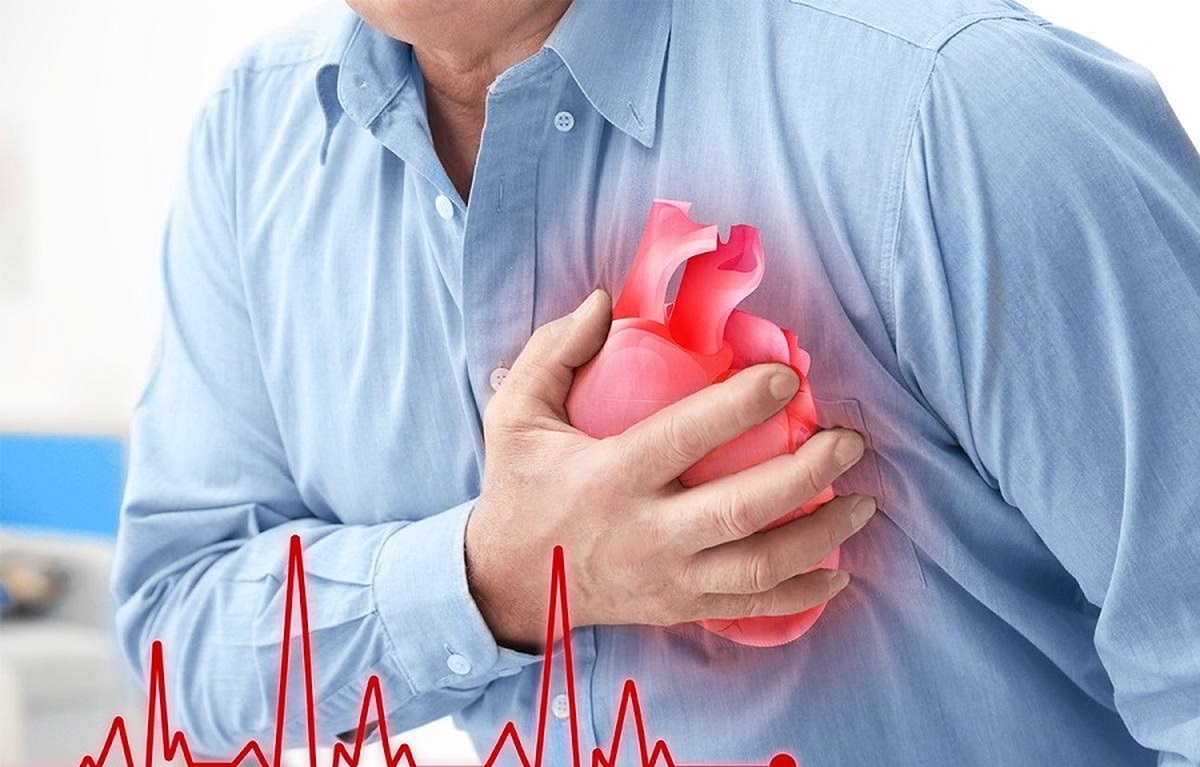10 تا از علائم مهم سکته قلبی (فیلم)