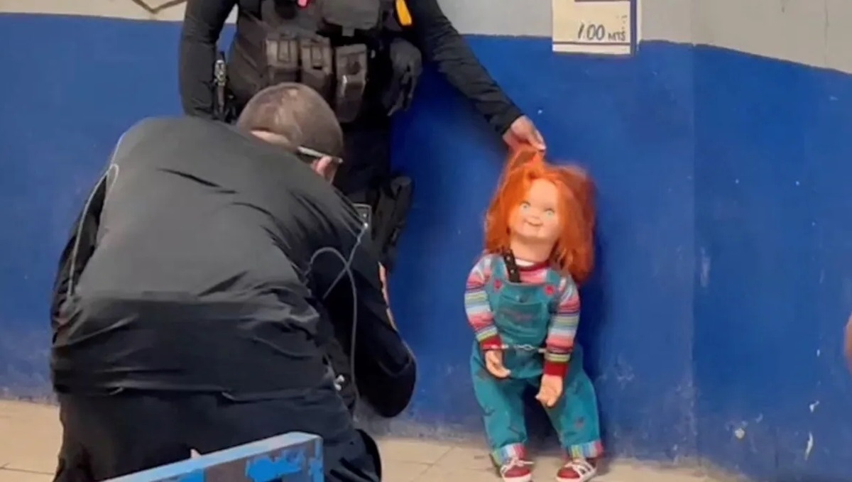 بازداشت یک عروسک شرور در مکزیک! (فیلم)