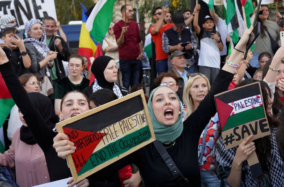دیدنی های امروز؛ از بمباران شدن غیرنظامیان غزه تا تظاهرات بر علیه نتانیاهو در اسرائیل + تصاویر