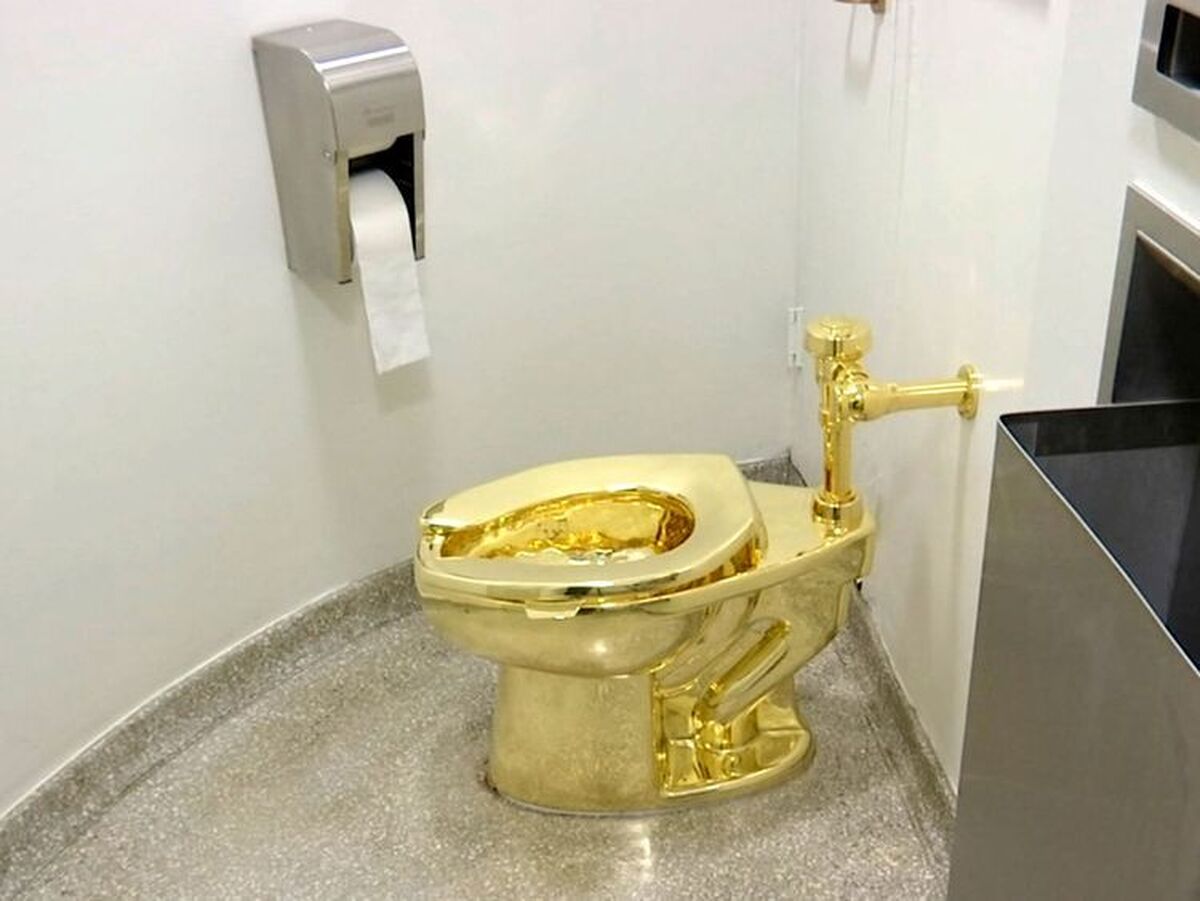 سرنوشت توالت طلای کاخ وینستون چرچیل چه شد؟ (فیلم)