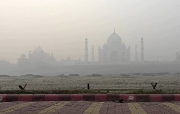 آلودگی هوا در هند آغاز شد/ تاج محل زیر لایه‌های سمی دود (فیلم)