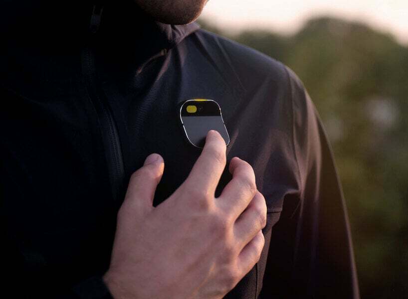 هیومین ای آی پین؛ گوشی هوشمند پوشیدنی که اطلاعات را کف دست کاربر نمایش می دهد