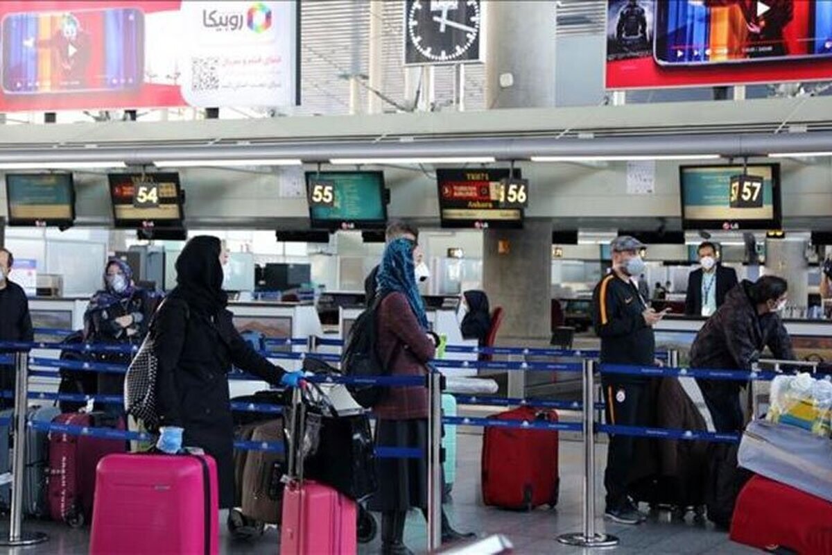 یک ماجرای جدید در فرودگاه امام : چمدان های مسافران را باز می کنند و از کالاهای لوکس عوارض دلاری می گیرند!