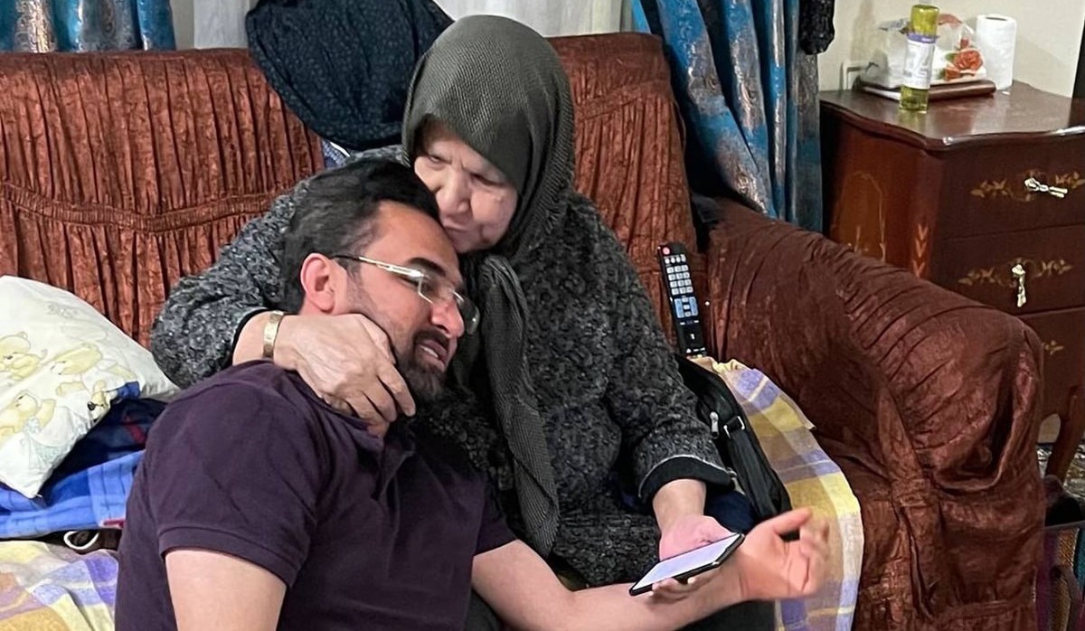 پاسخ محکم مادر آذری جهرمی به روزنامه کیهان ؛ بچه ۱۴ ساله و ۱۶ ساله ام جبهه رفتند ولی بچه ۴ ساله می‌تواند به جبهه برود؟