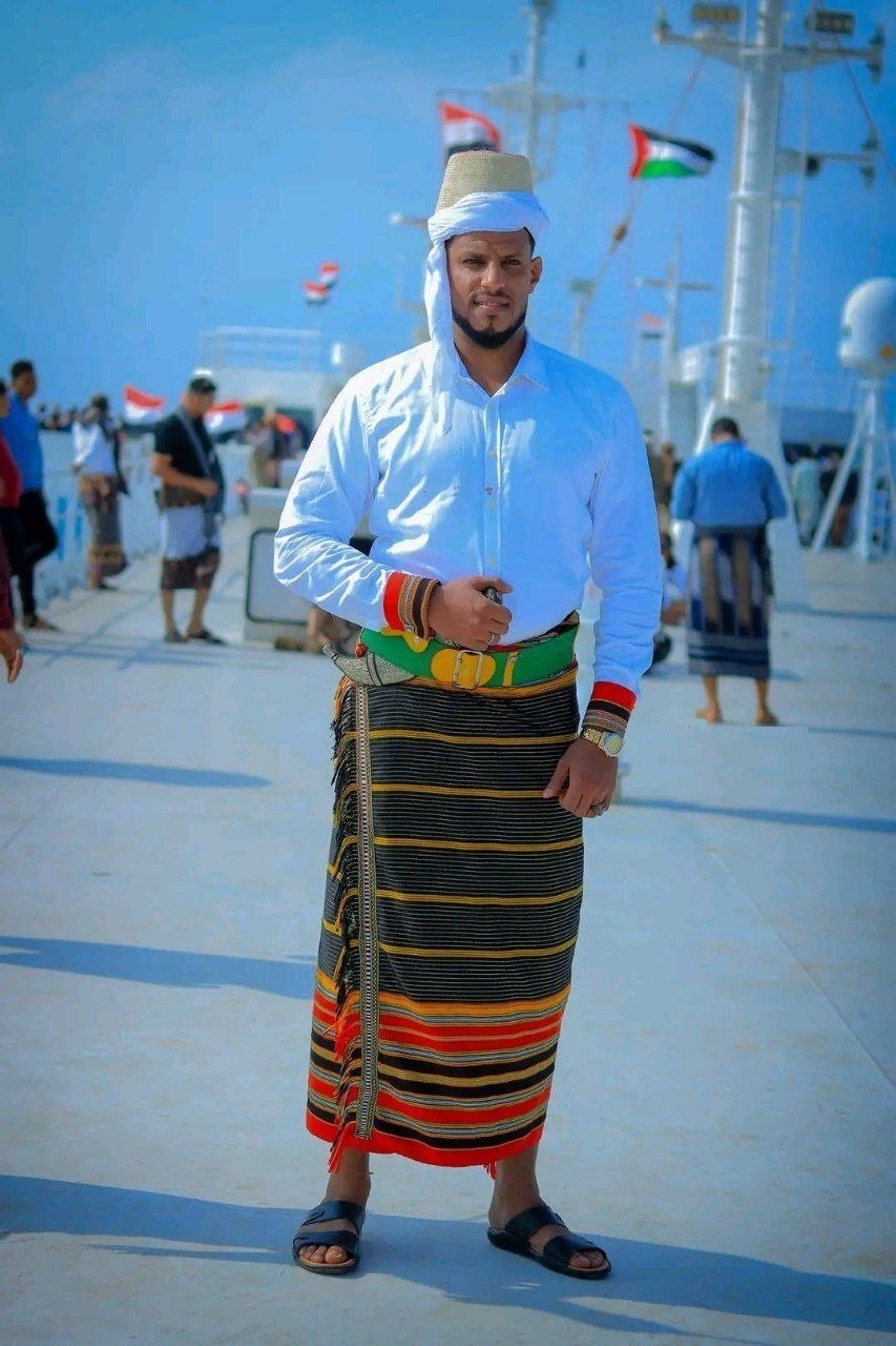 داماد یمنی روی عرشه کشتی
