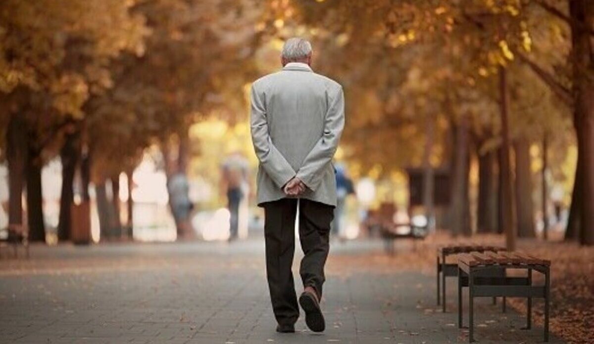 دیر اشتغالی جوانان، پیامد منفی افزایش سن بازنشستگی
