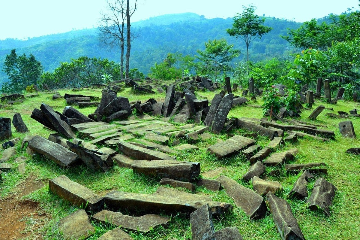 باستان‌شناسان می‌گویند هرم ۲۵هزار ساله اندونزی ساخت دست انسان نیست