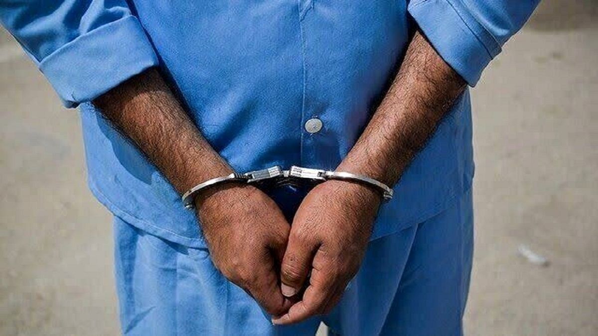 دستگیری اخاذ مامور نما در شاهرود