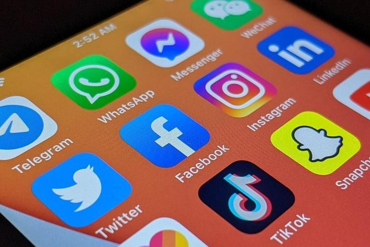 تصمیم انگلیس برای محدود کردن دسترسی نوجوانان به رسانه‌های اجتماعی
