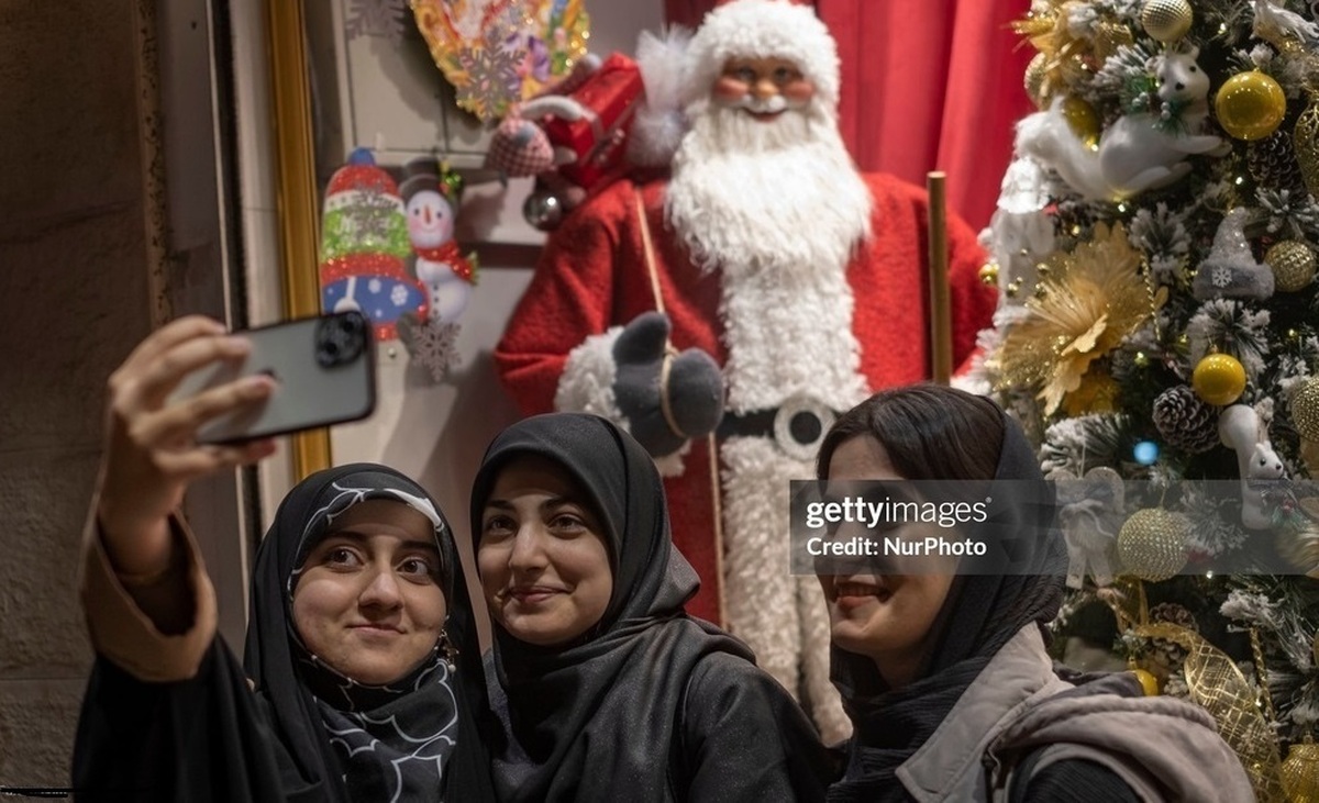 حال و هوای کریسمس در تهران (عکس)