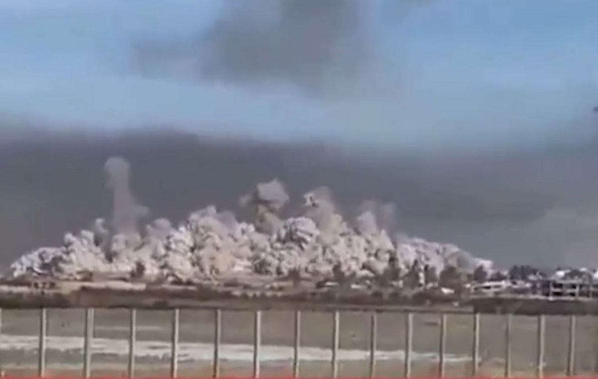 لحظه انهدام همزمان 56 ساختمان در نوار غزه (فیلم)