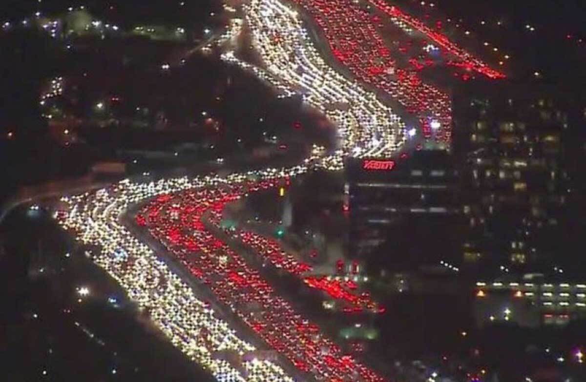 ترافیک وحشتناک اما منظم کالیفرنیا ! (فیلم)