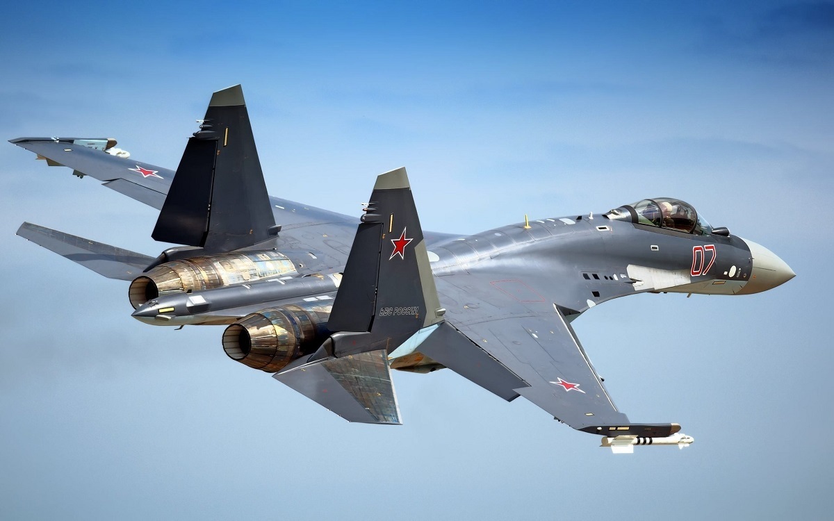 سقوط جنگنده سوخو ۳۵ روسیه در دریای سیاه (فیلم)
