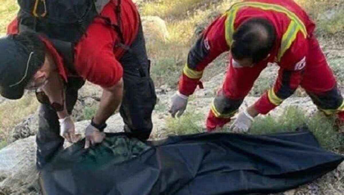 جسد جوان گمشده در ارتفاعات دهاقان اصفهان پس از ۴۵ روز پیدا شد
