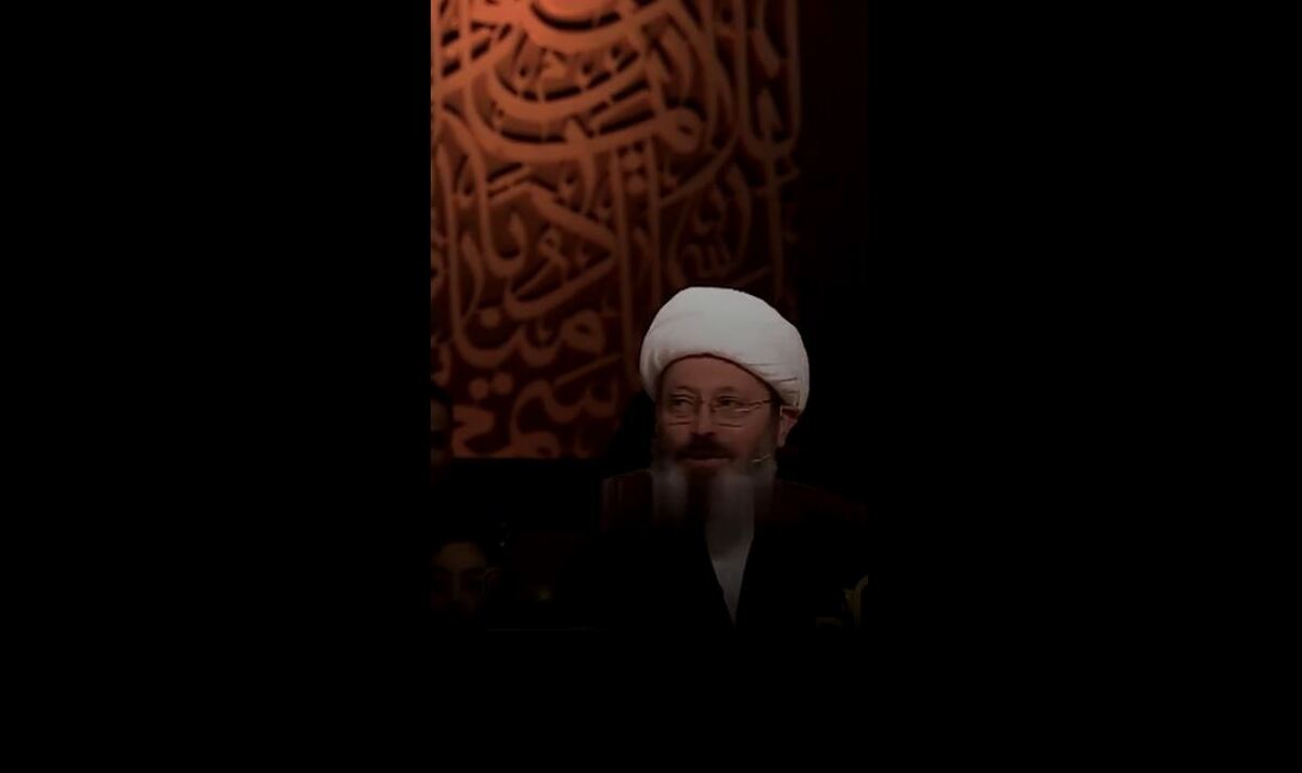 خوانندگی یک روحانی با آهنگ شجریان روی آنتن تلویزیون (فیلم)