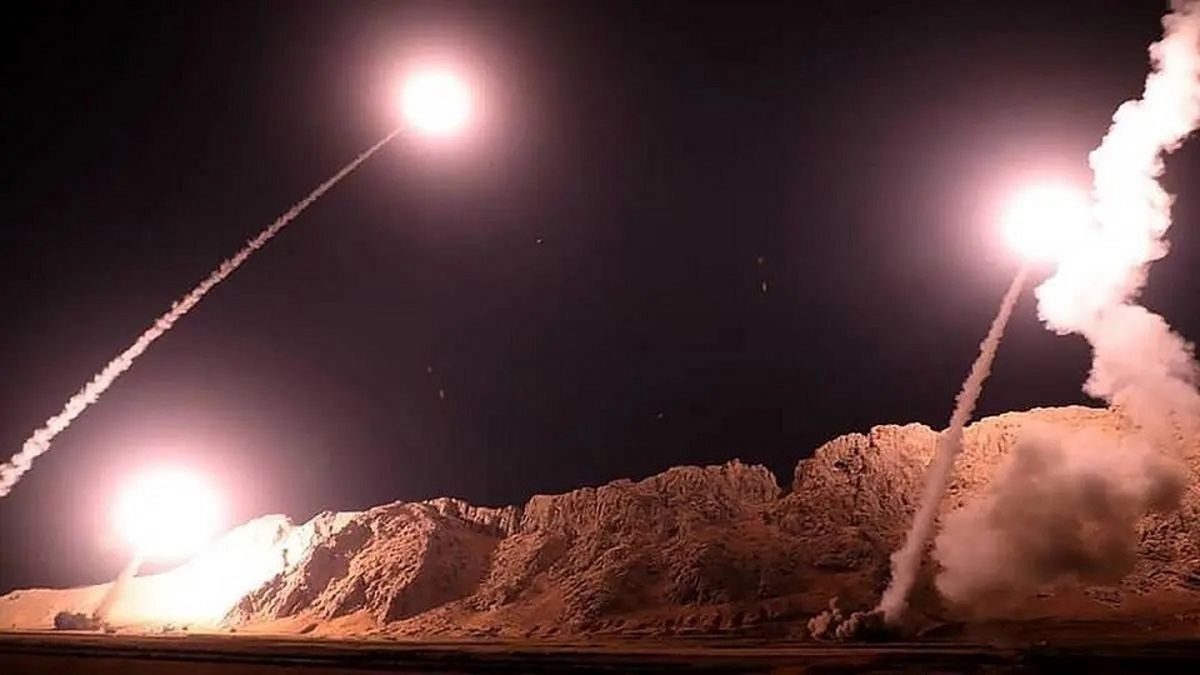 لحظه شلیک موشک‌های ایران به سمت سرزمین‌های اشغالی (فیلم)