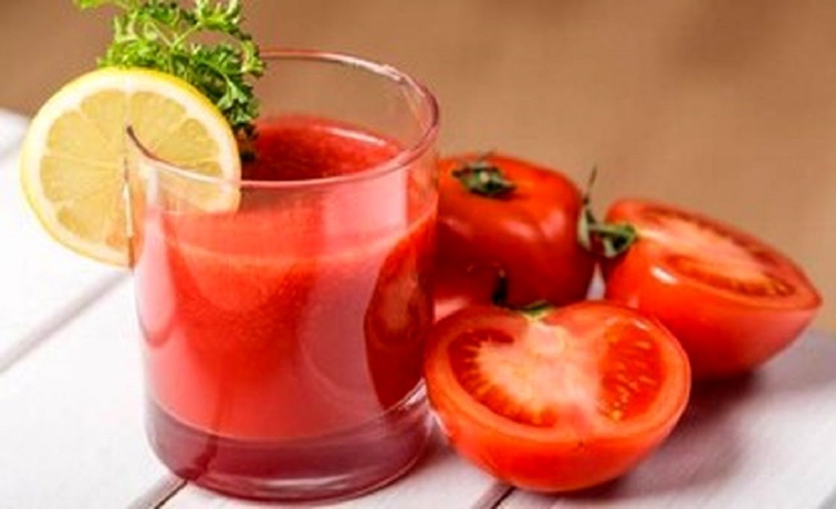 چهار خاصیت شگفت‌انگیز آب گوجه‌فرنگی