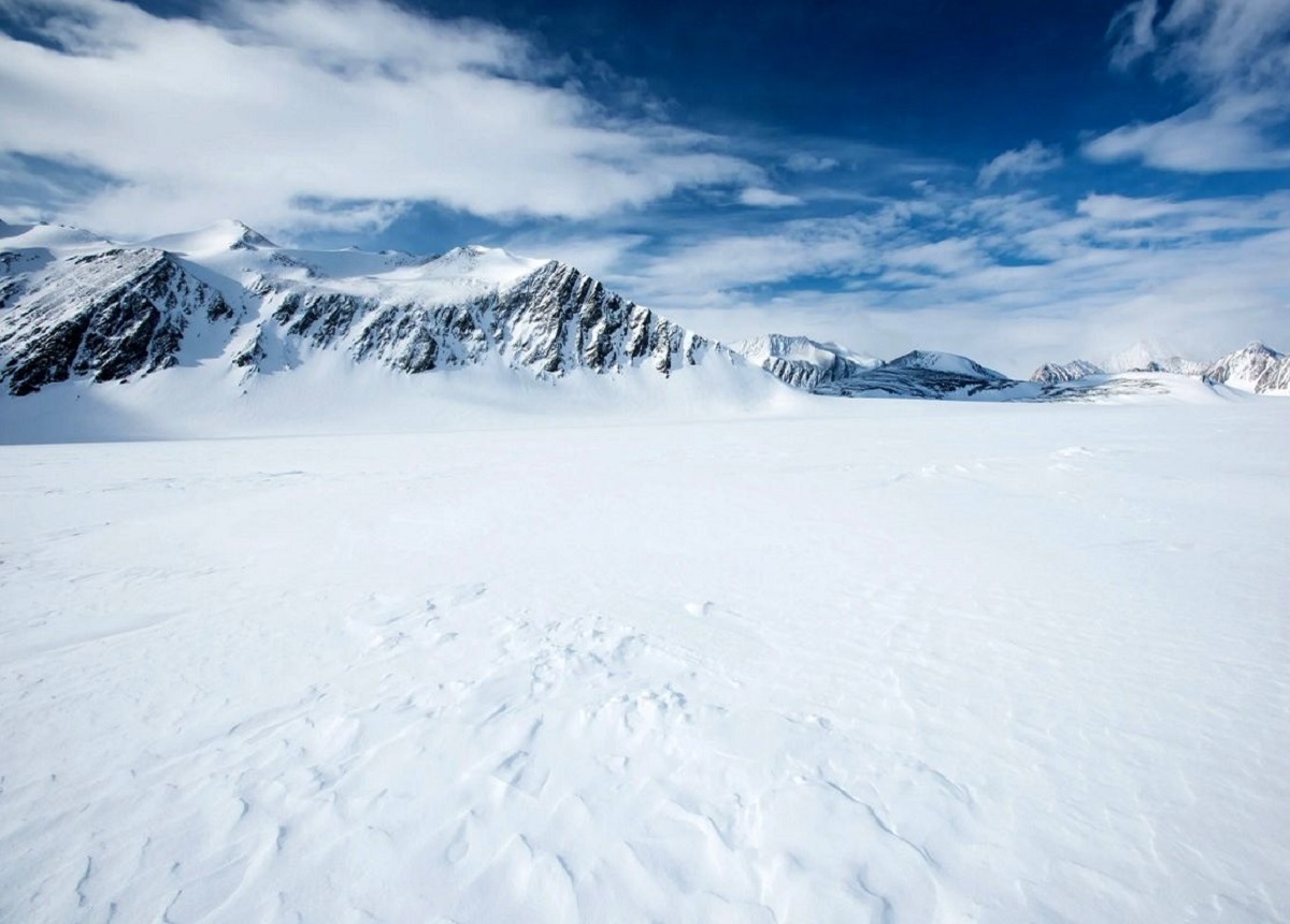چرا قطب جنوب در واقع یک «بیابان» خطرناک است؟