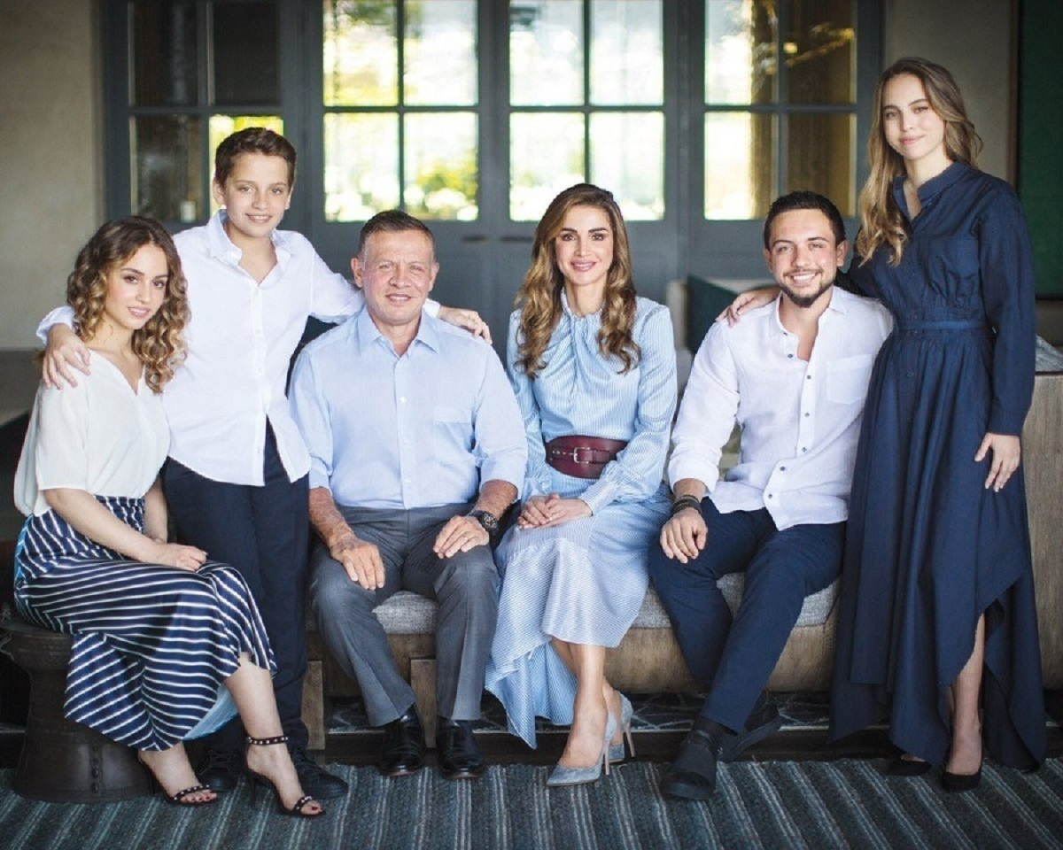 با پادشاه اردن و همسر و فرزندانش آشنا شوید؛ از همسر فلسطینی تا دختر خلبان (+عکس)