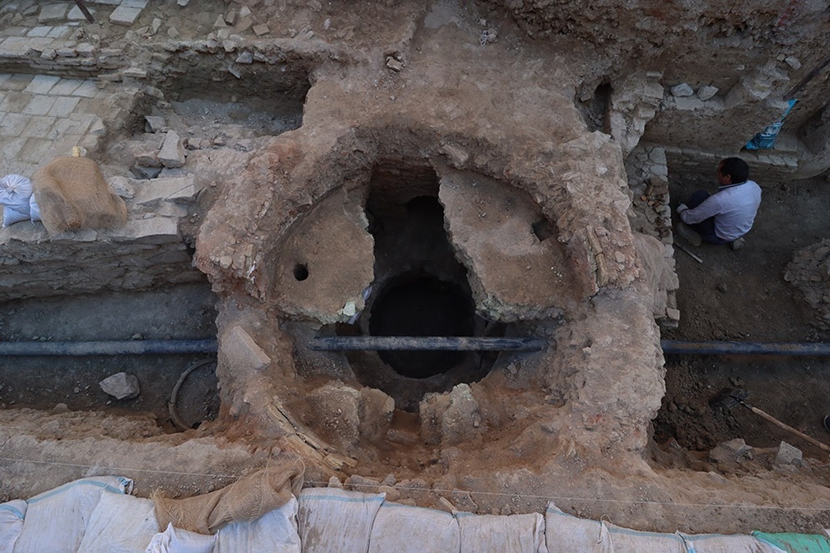 همه چیز درباره کشفیات مرموز باستان‌شناسی در اصفهان / از کشف یک کوره اعجاب‌انگیز تا لوله‌های عظیم آب و فاضلاب ۱۰۰۰ ساله و یک سازه عجیب مسقف احتمالا متعلق به یهودیان (فیلم)
