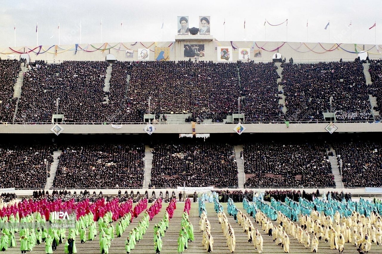 جشن امام حسنی ها در ورزشگاه آزادی