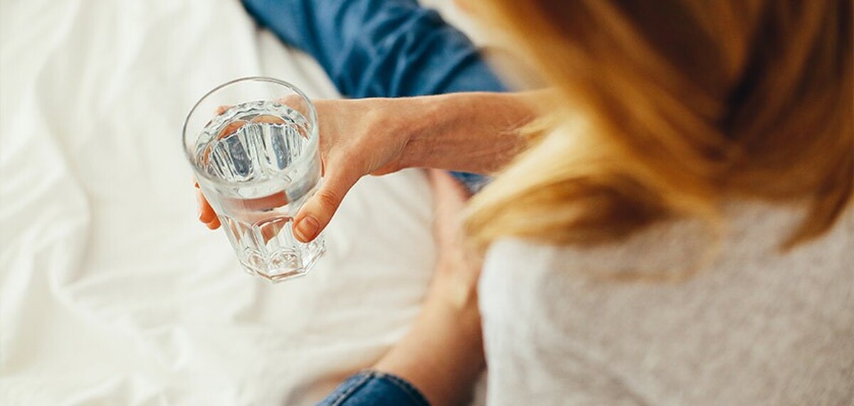 هشدار دانشمندان درباره نوشیدن آب قبل از خواب