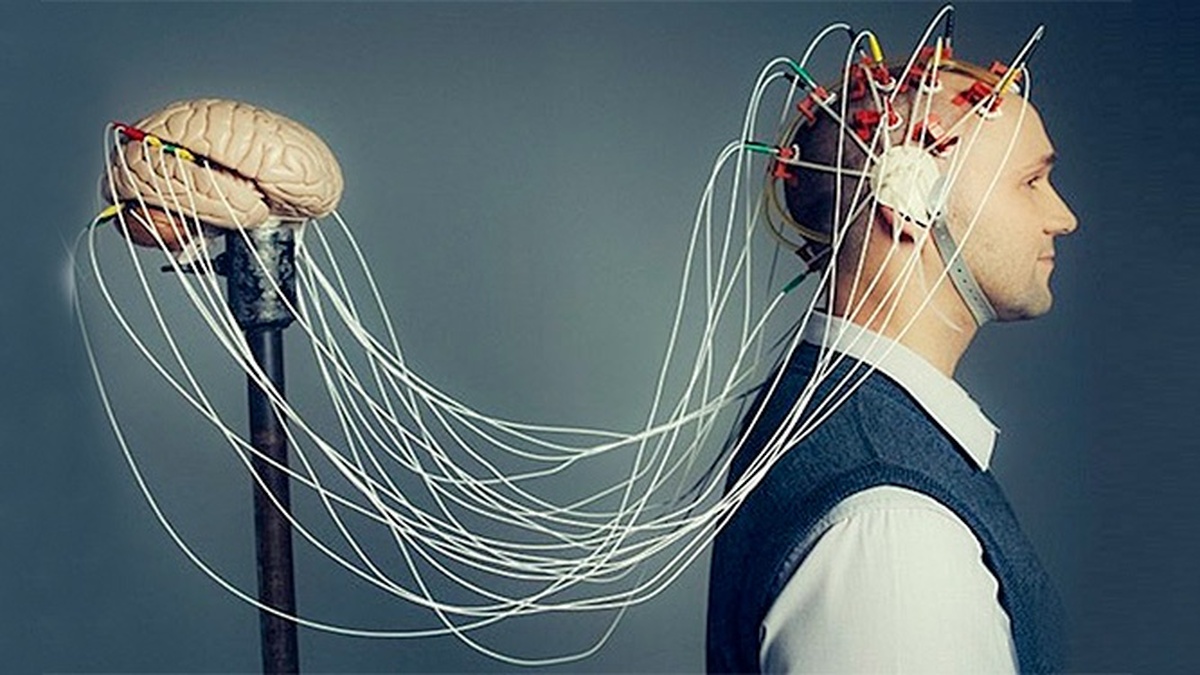 زاکربرگ دستگاهی برای خواندن مغز انسان‌ها می‌سازد