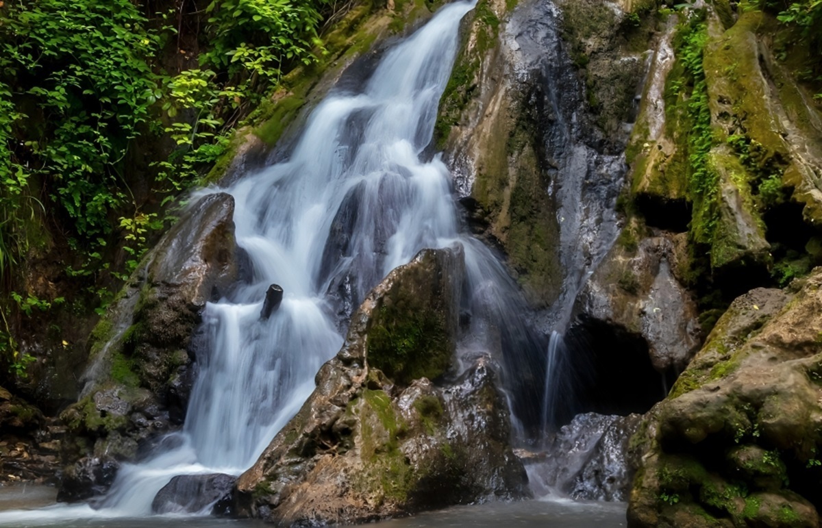 معرفی آبشار‌های زیبای علی‌آباد کتول (فیلم)