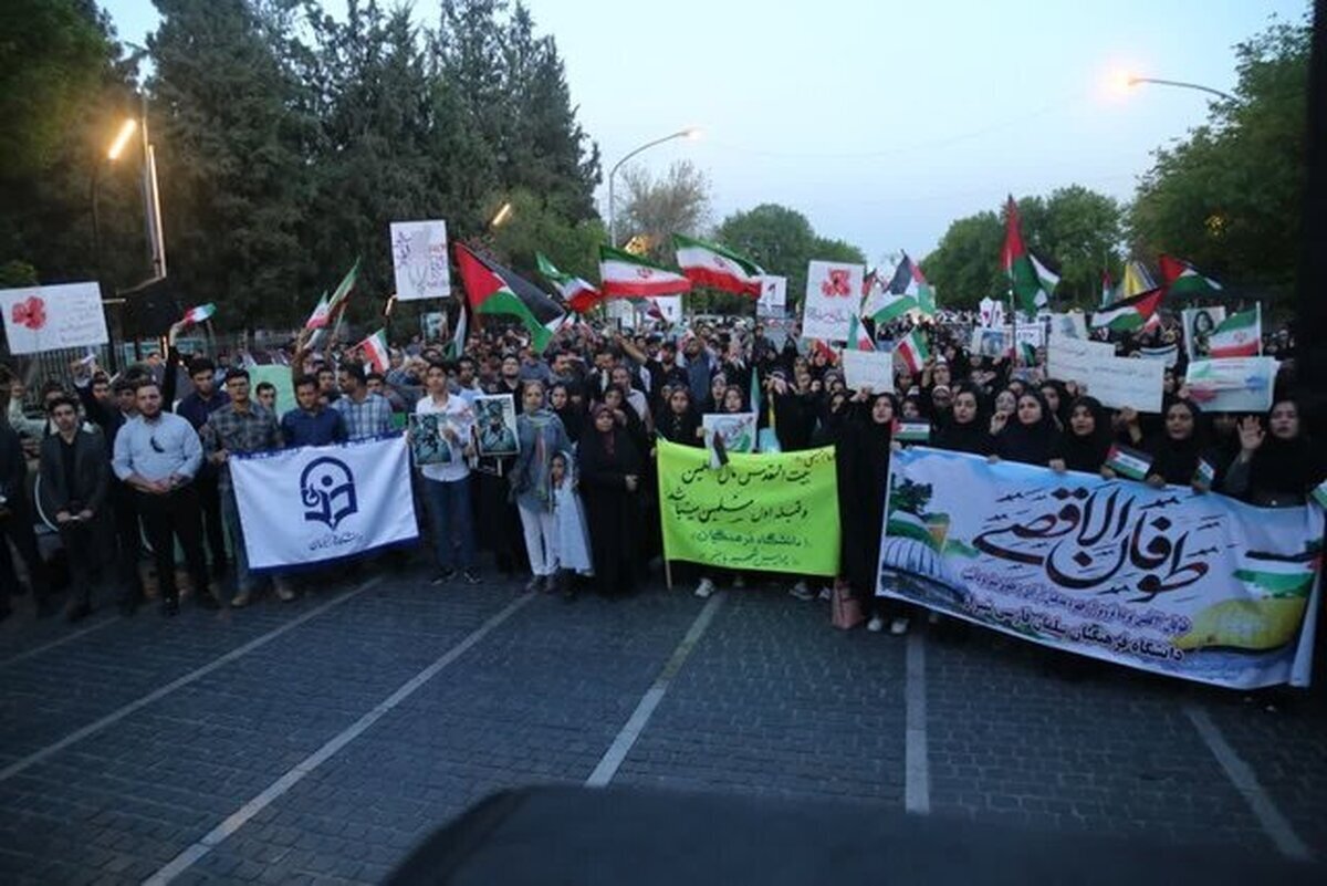 رئیس دانشگاه شیراز : دانشجویان اخراج‌ شده آمریکا و اروپا را بورسیه می‌کنیم