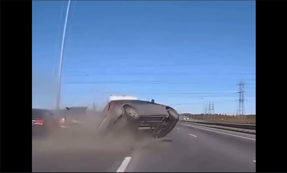 تصادف دلخراش در یک بزرگراه به دلیل کاهش ناگهانی سرعت (فیلم)
