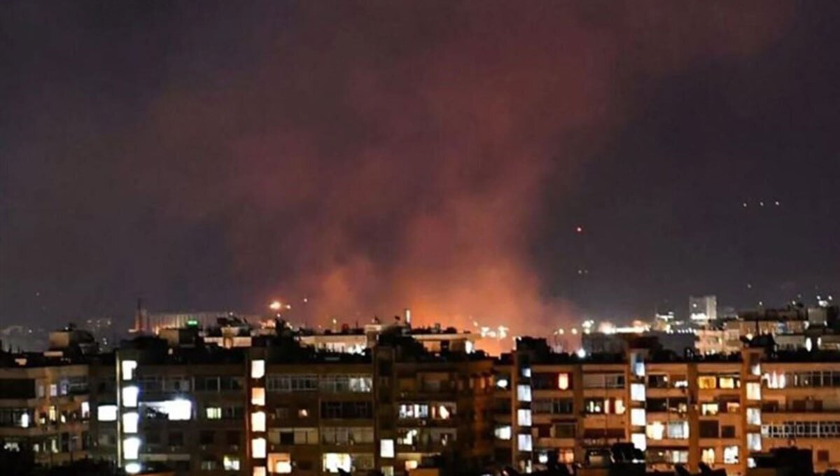 انفجار در حومه دمشق؛ اسرائیل مدعی رهگیری موشک و حمله متقابل است