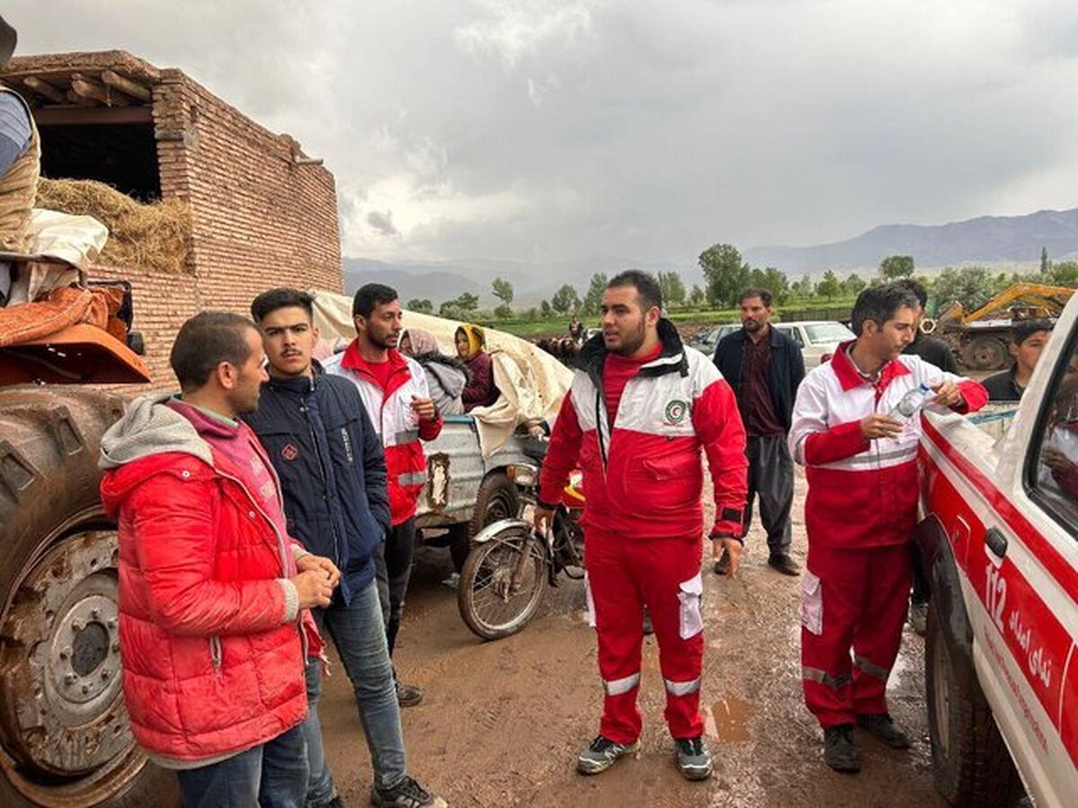 نجات ۷ نفر از اهالی بومی گرفتارشده در ارتفاعات دیزج دیز خوی